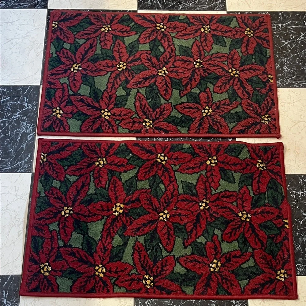Poinsettia Accent Rugs